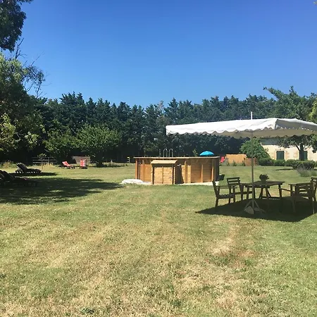 Mas Les Lecques Bed and breakfast Beaucaire (Gard)